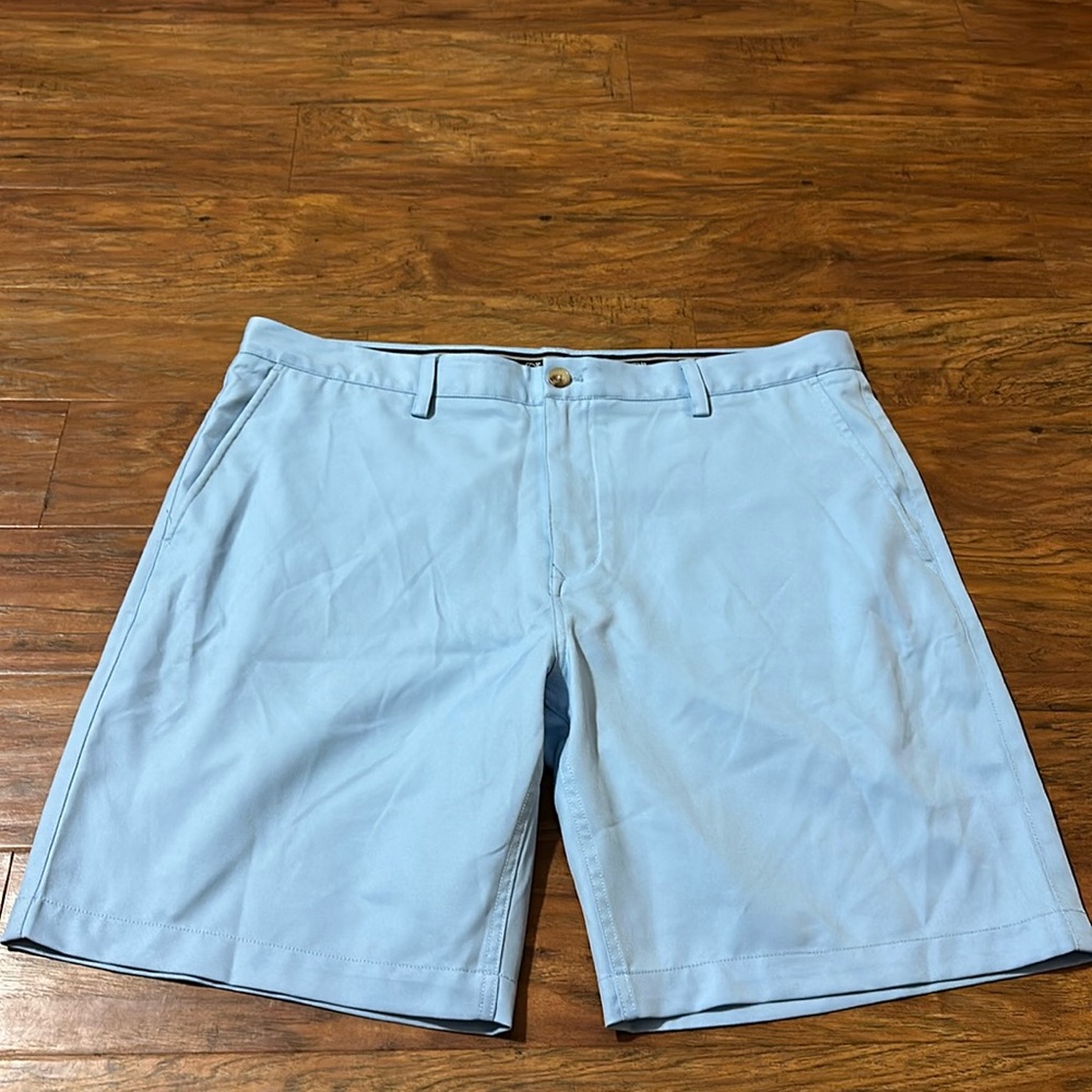 Vineyard Vines Links shorts size 38, light blue